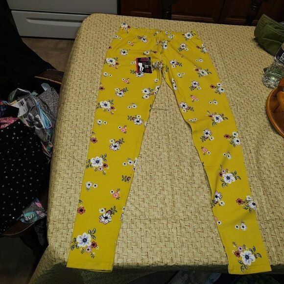 New No Boundaries Yellow Flowered Ankle Leggings Size Junior Small 3/5 - Picture 1 of 2